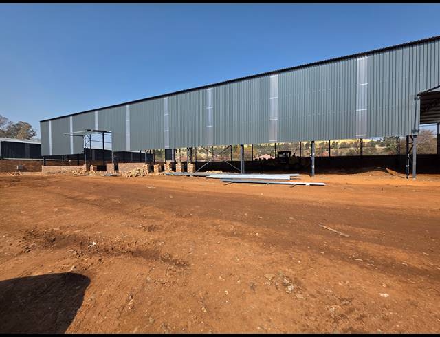2,200M² WAREHOUSE TO LET IN AEROTON